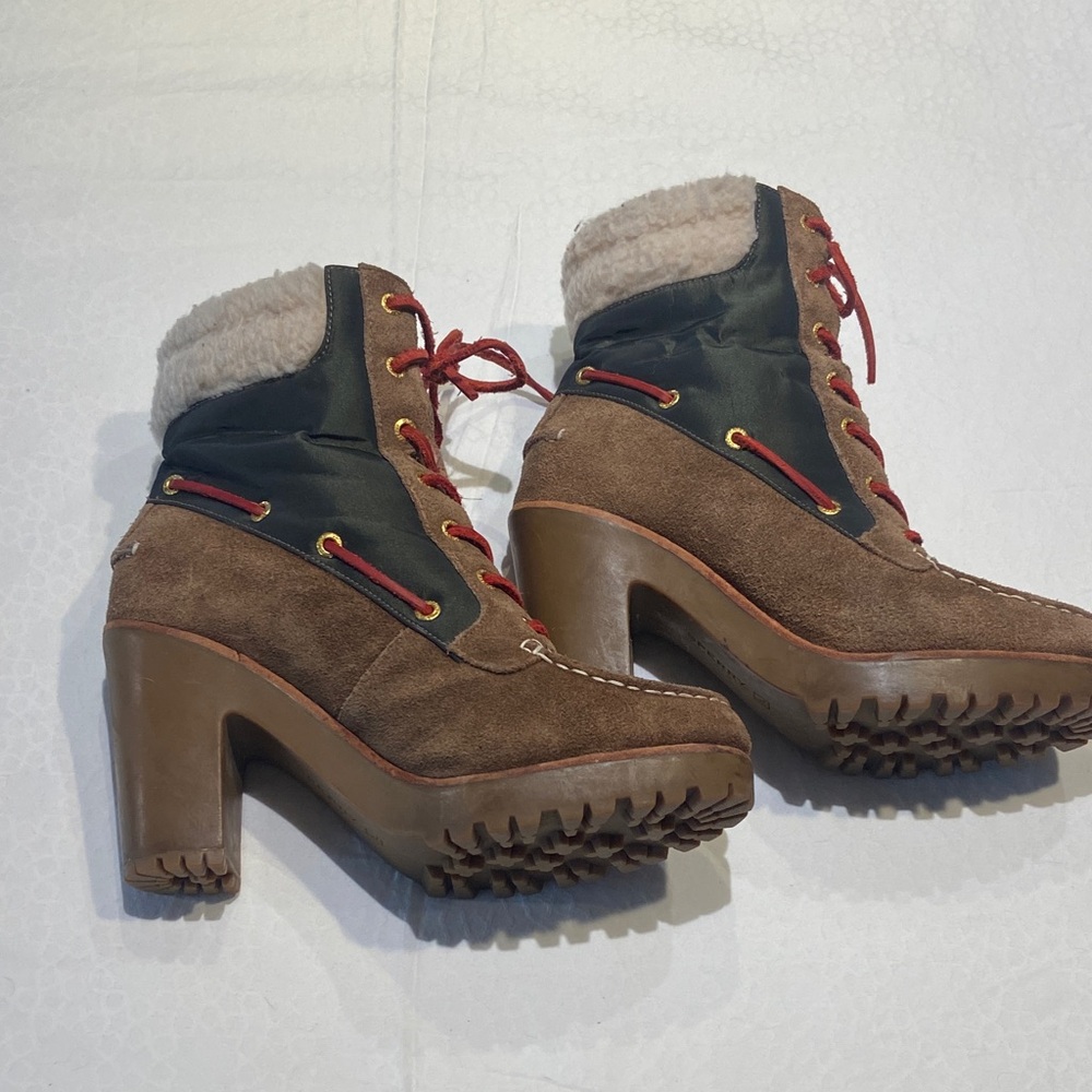 Sperry Brown Suede Boots with Red Laces - Picture 6 of 9